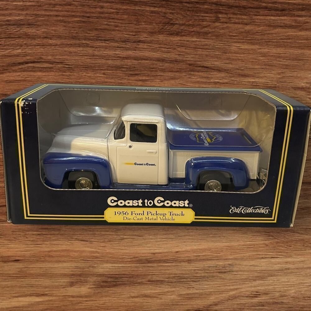 Ertl 1956 Ford Pickup Truck 1/25 White Blue Good Coast‎ to Coast Die-Cast F457